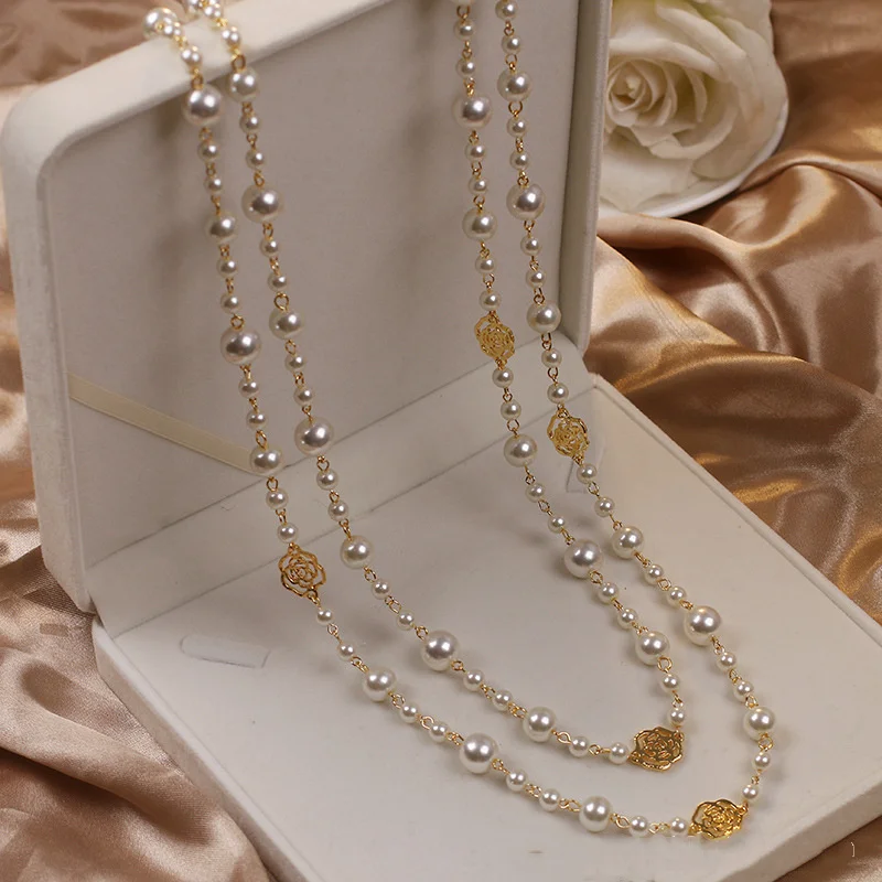 DARIVIENNE | Collar elegante de perlas con cadena dorada