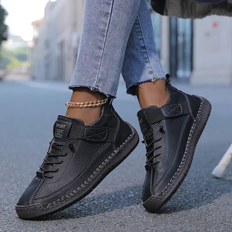 KEVARA | Punta ancha de cuero zapatos