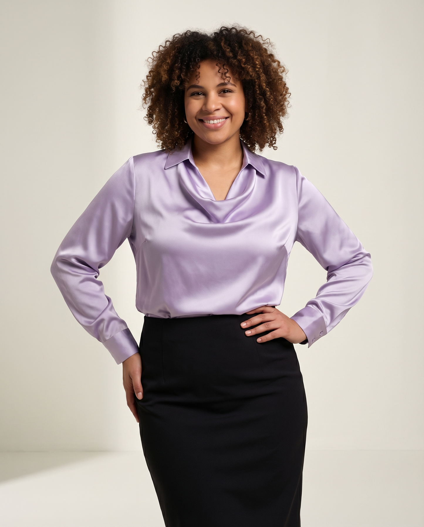 KELI | Cuello drapeado de satén, blusa